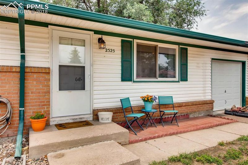 2525 Ivanhoe Dr, Colorado Springs, CO 80911