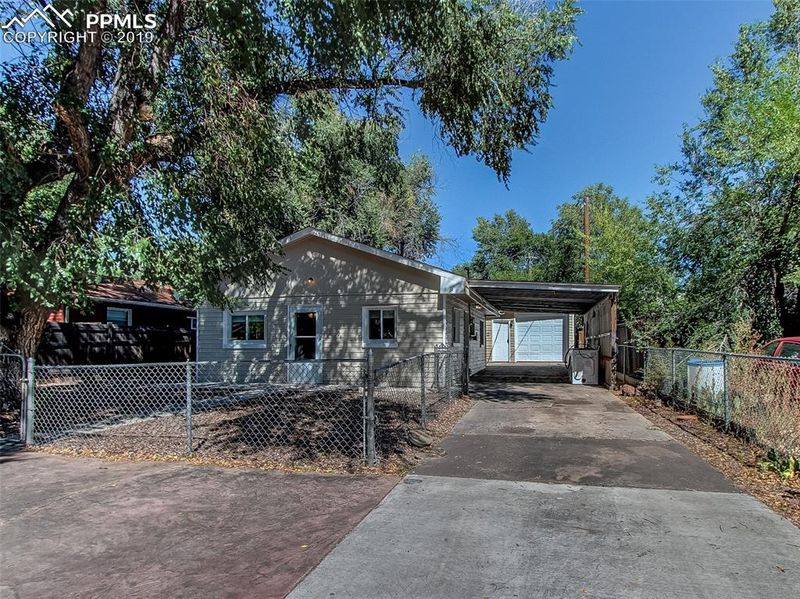 2528 E Monument St, Colorado Springs, CO 80909