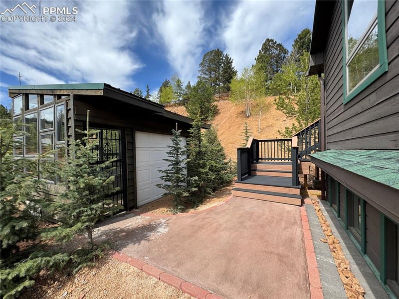 253 Anderson Rd, Florissant, CO 80816