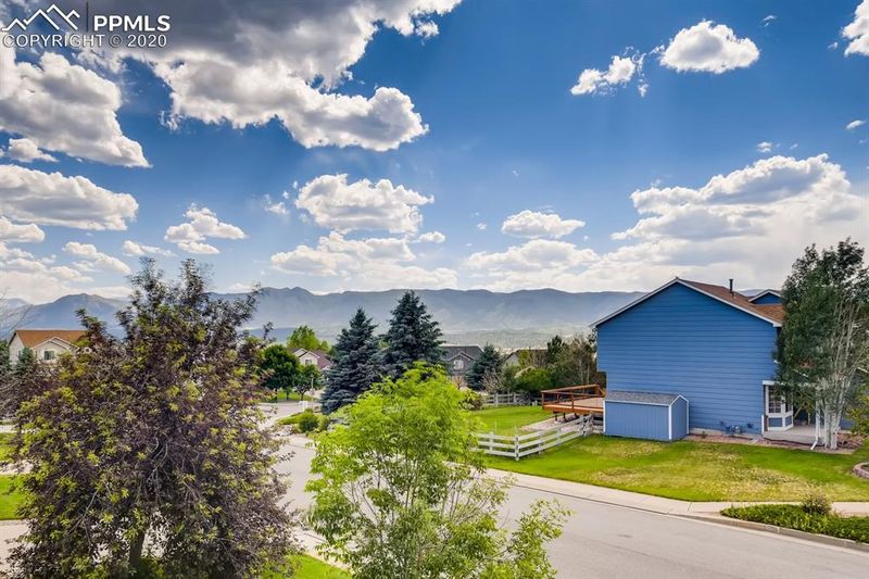 253 Talus Rd, Monument, CO 80132