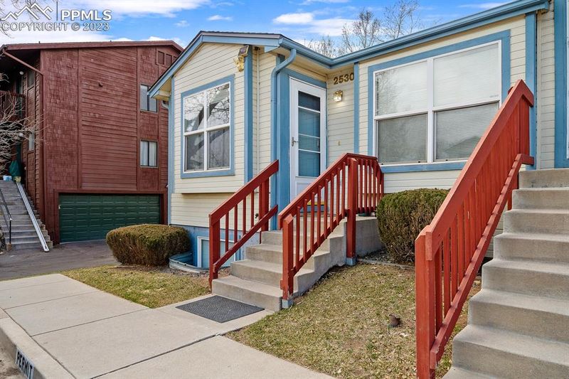 2530 Plumtree Grv, Colorado Springs, CO 80907