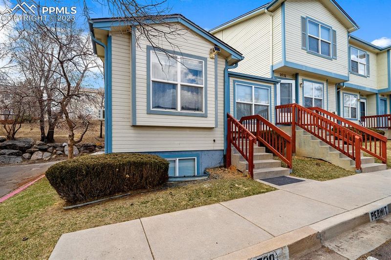 2530 Plumtree Grv, Colorado Springs, CO 80907