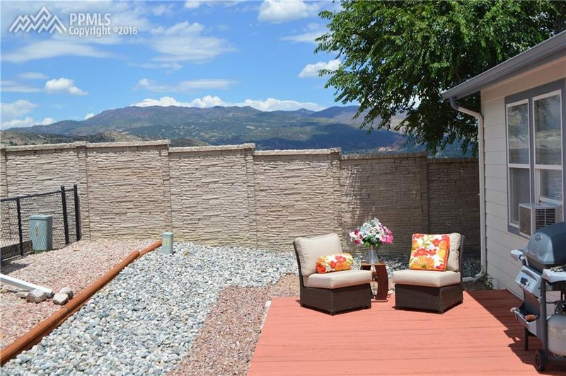 2530 Wheaton Dr, Colorado Springs, CO 80904
