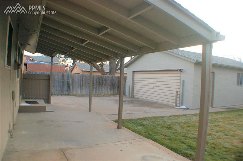2531 Hollywood Dr, Pueblo, CO 81005