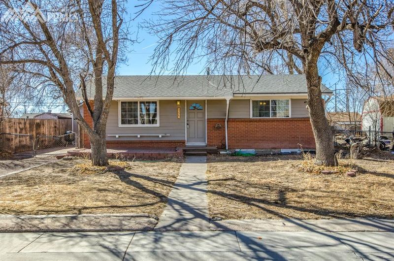 2534 Ivanhoe Dr, Colorado Springs, CO 80911