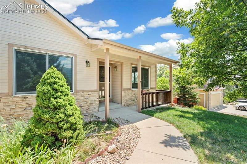 254 Candletree Cir, Monument, CO 80132