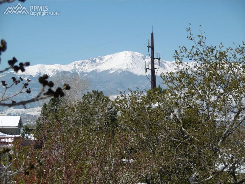 2540 Norwich Dr, Colorado Springs, CO 80920