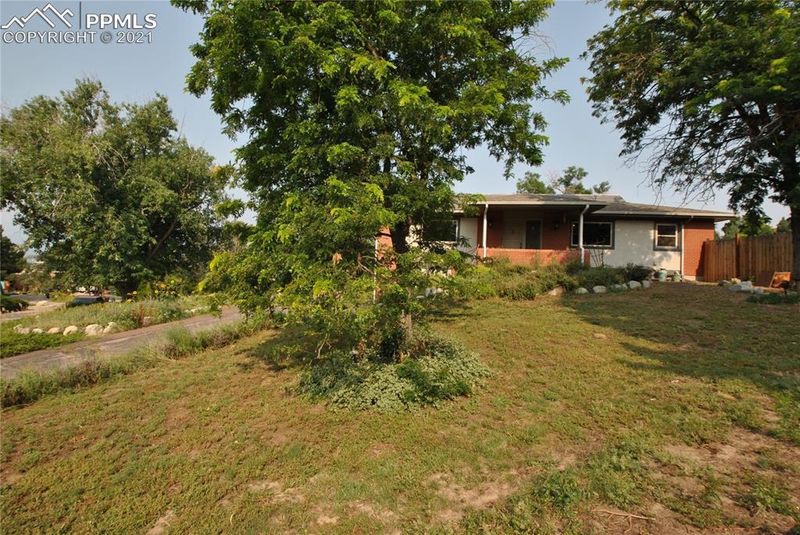 2540 Shalimar Dr, Colorado Springs, CO 80915