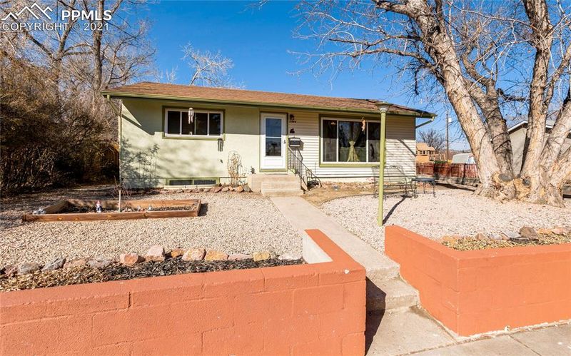 2544 Waldean St, Colorado Springs, CO 80909