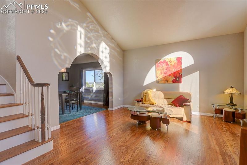 255 Thames Dr, Colorado Springs, CO 80906