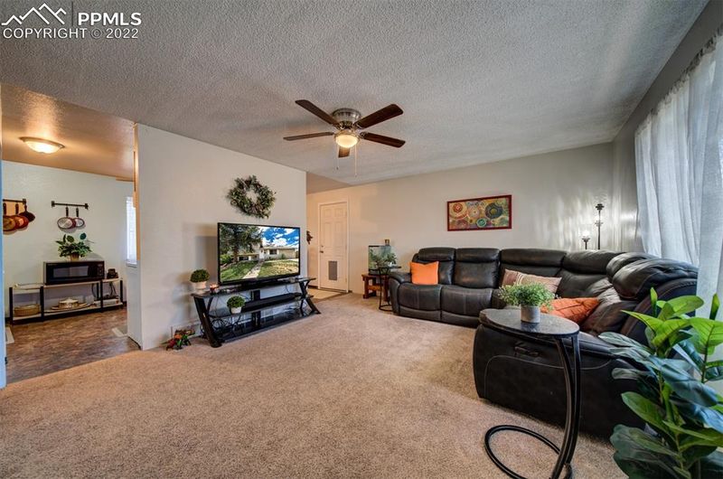 2550 Barkman Dr, Colorado Springs, CO 80916