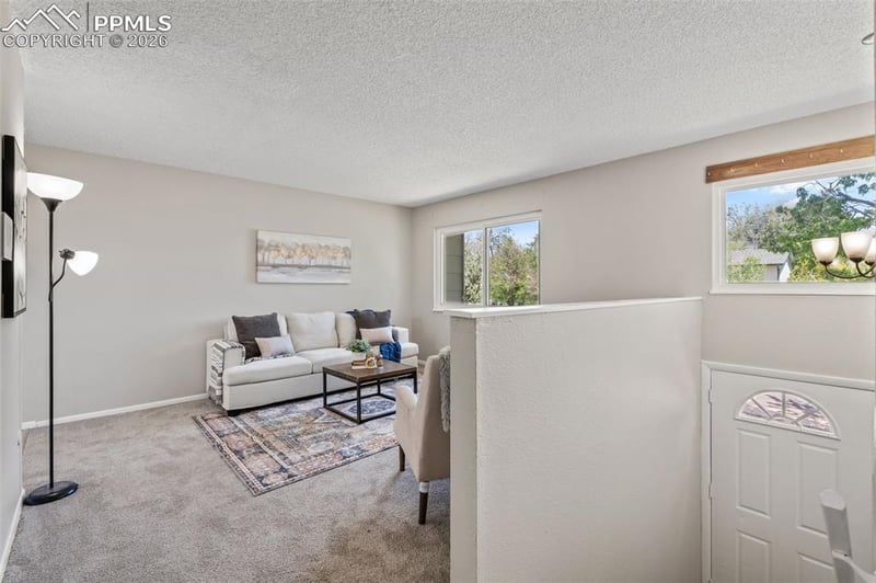 2550 Gina Dr, Colorado Springs, CO 80916