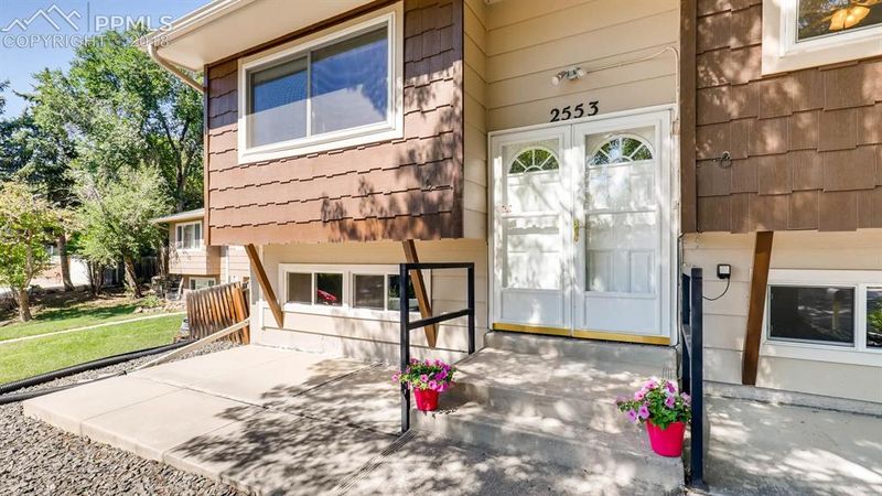 2553 Royalty Ct, Colorado Springs, CO 80904
