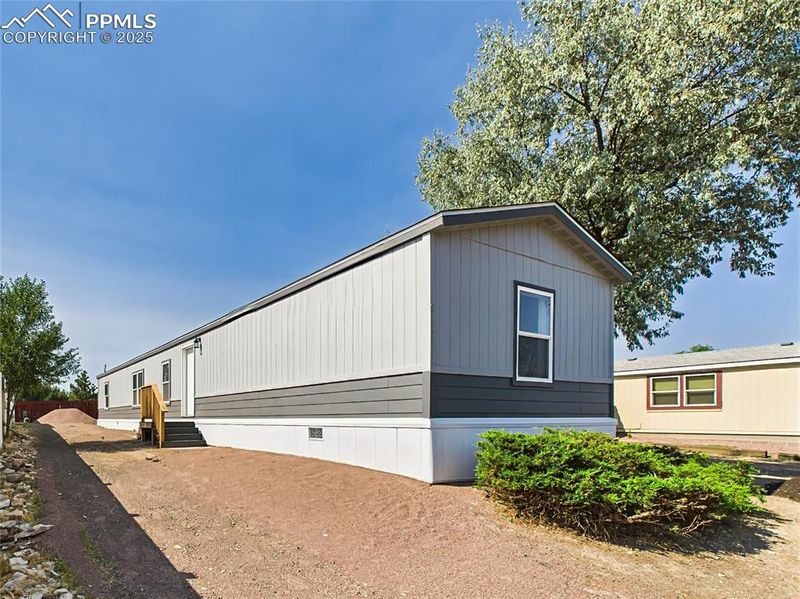 256 E Hemlock Dr, Pueblo, CO 81007