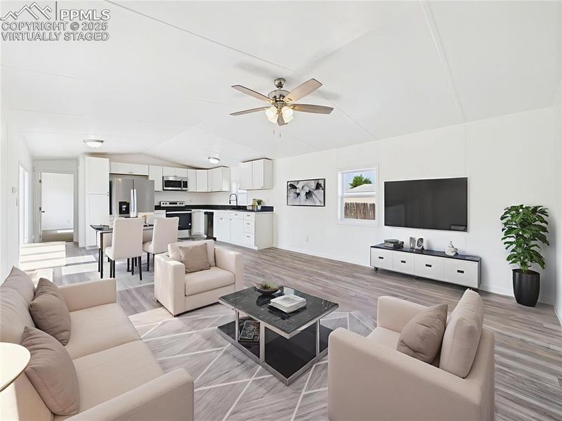 256 E Hemlock Dr, Pueblo, CO 81007