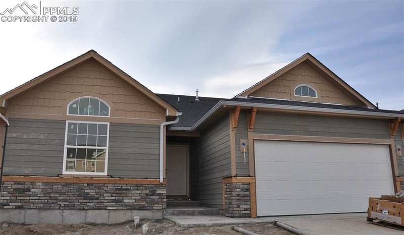 2573 Lakes Edge Dr, Colorado Springs, CO 80132