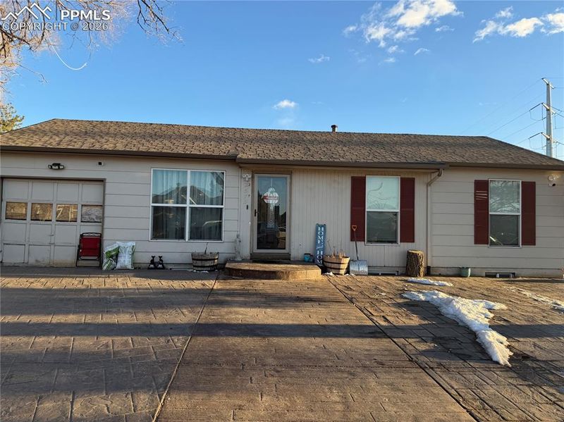 2575 Jet Wing Dr, Colorado Springs, CO 80916