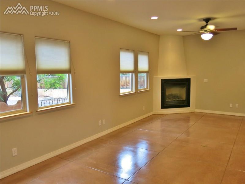26 Taos Pl, Manitou Springs, CO 80829