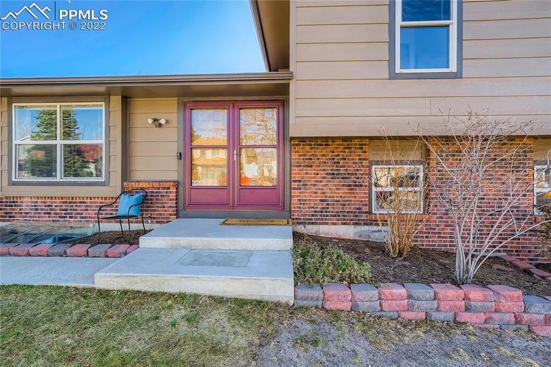 2601 Legend Dr, Colorado Springs, CO 80920