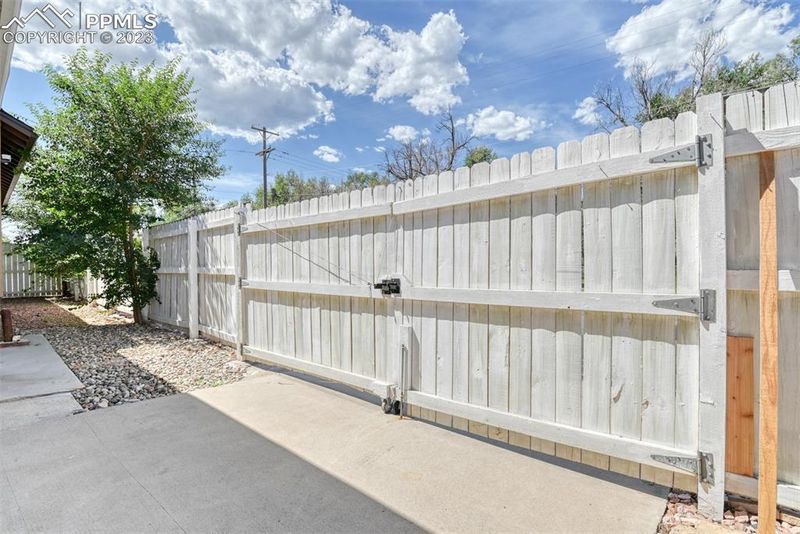 2602 E Boulder St, Colorado Springs, CO 80909