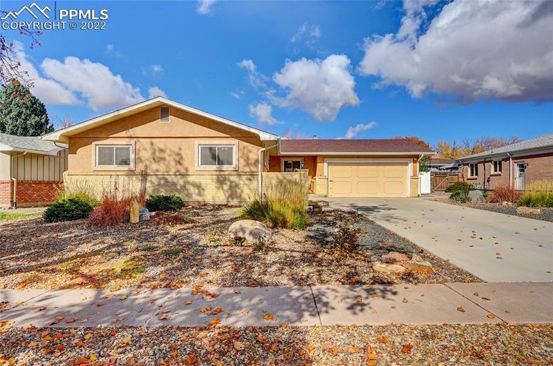 2602 Logan Cir, Colorado Springs, CO 80907