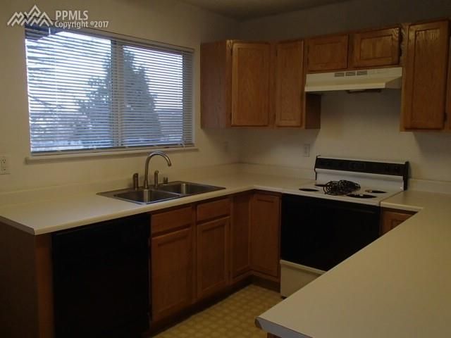 2604 Plumtree Grv, Colorado Springs, CO 80907