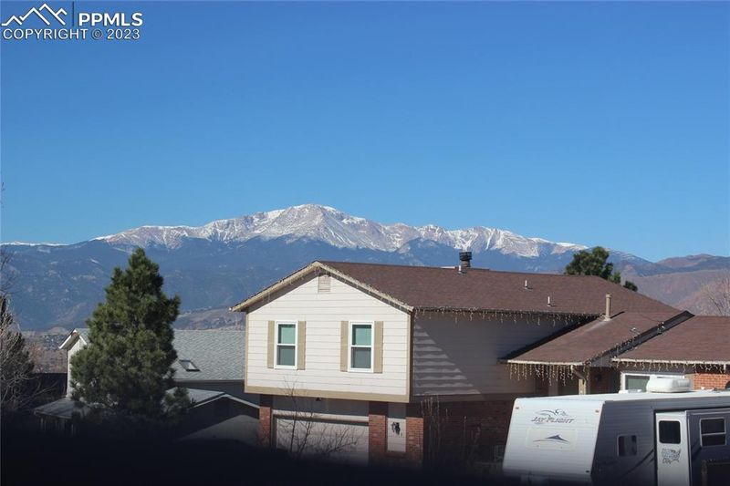 2607 Legend Dr, Colorado Springs, CO 80920
