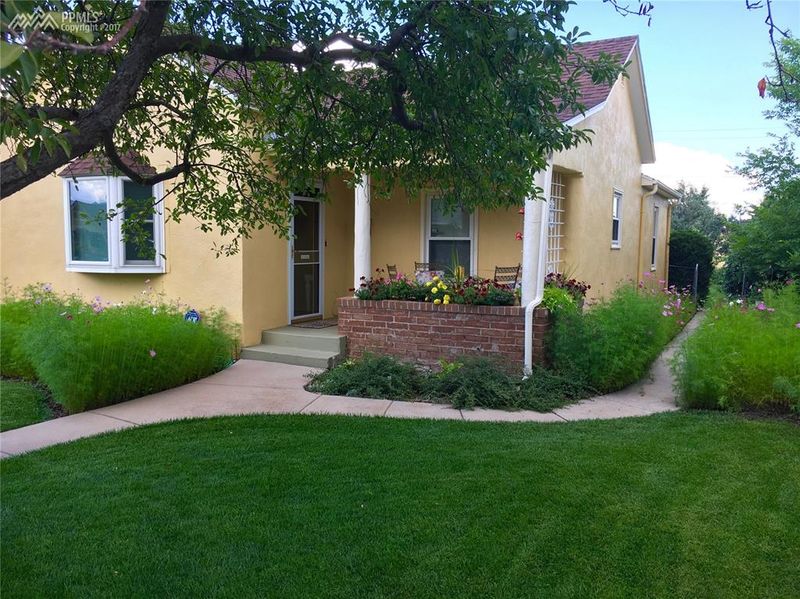 2609 N Cascade Ave, Colorado Springs, CO 80907