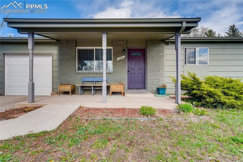 261 S Murray Blvd, Colorado Springs, CO 80916