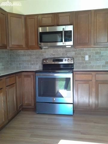 261 S Murray Dr, Colorado Springs, CO 80916