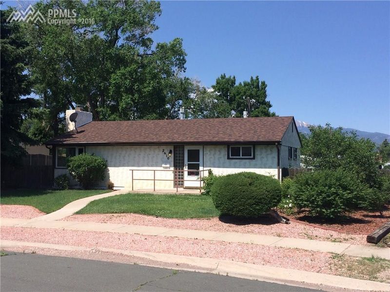 2610 Bonfoy Ave, Colorado Springs, CO 80909