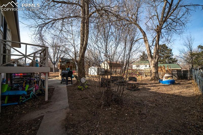 2610 Cather Ave, Colorado Springs, CO 80916