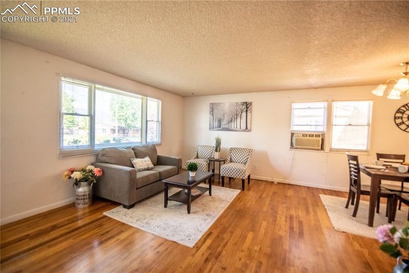 2627 Robin Dr, Colorado Springs, CO 80909
