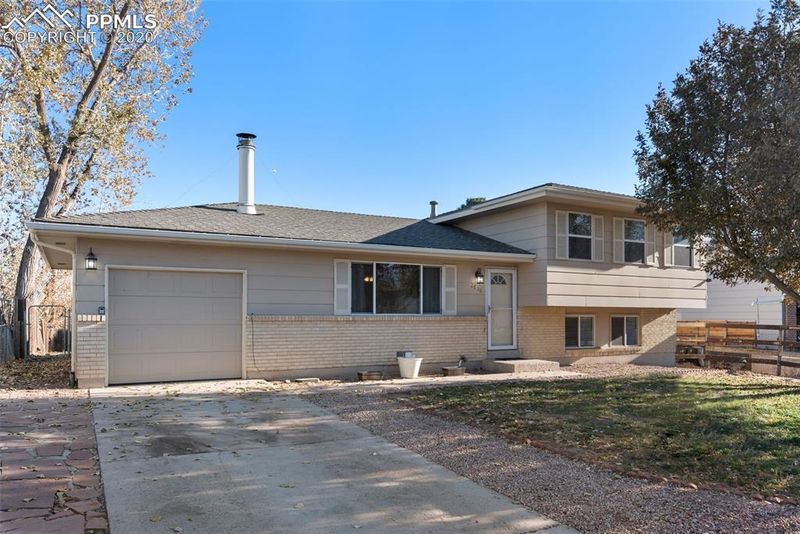 2629 Granada Dr, Colorado Springs, CO 80910
