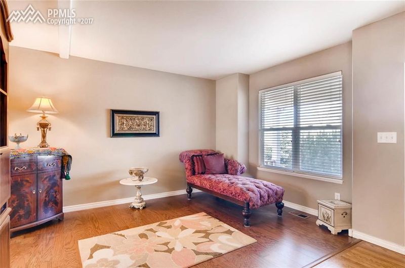 2635 Stone Creek Rd, Colorado Springs, CO 80908
