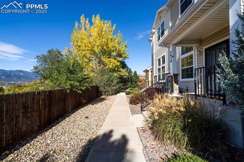 2639 Stonecrop Ridge Grv, Colorado Springs, CO 80910