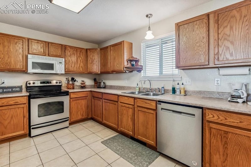 26490 Flower Cir, Simla, CO 80835