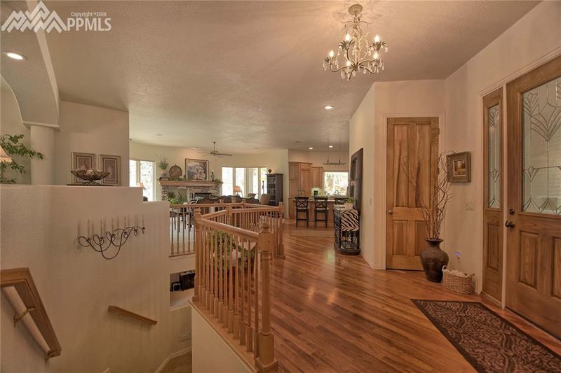 265 Stonebeck Ln, Colorado Springs, CO 80906