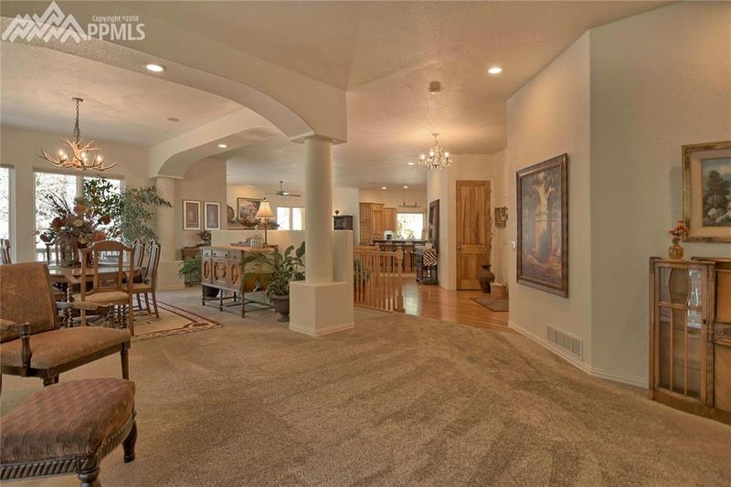 265 Stonebeck Ln, Colorado Springs, CO 80906