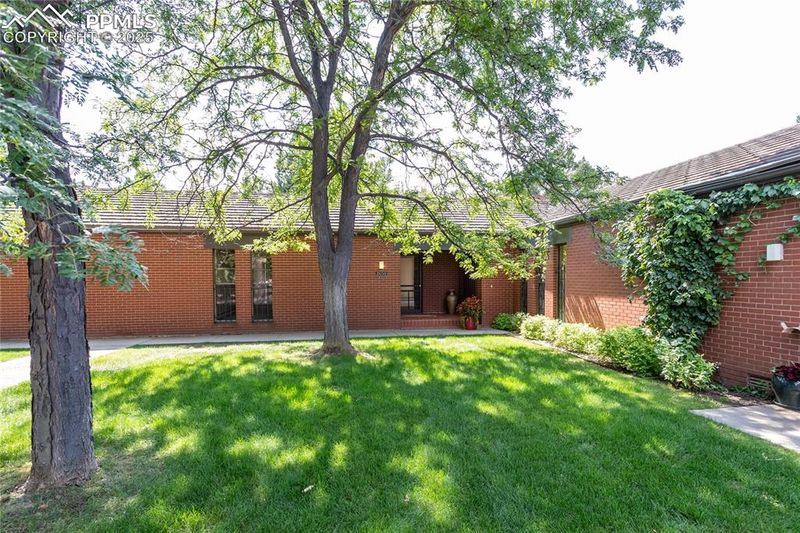 2650 Spring Grove Ter, Colorado Springs, CO 80906