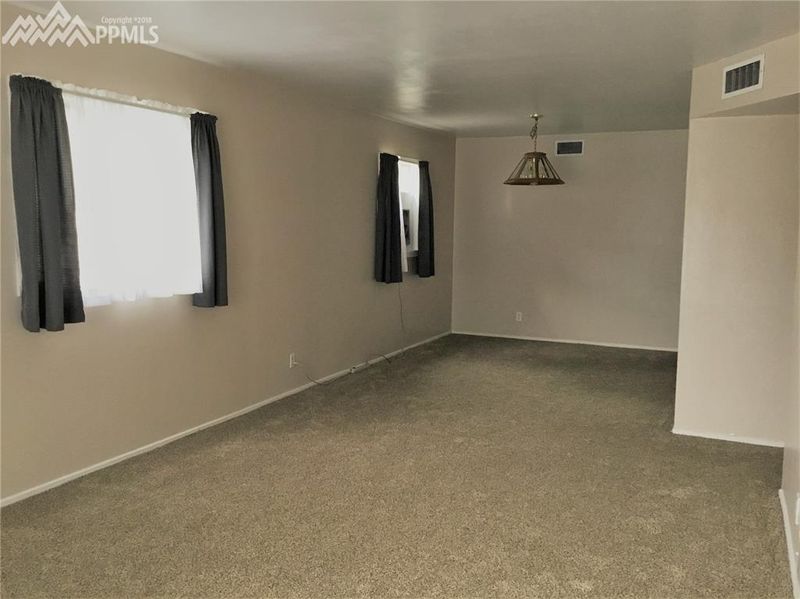 2660 Azalea St, Pueblo, CO 81005