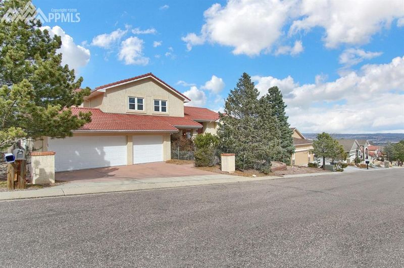 2660 Brogans Bluff Dr, Colorado Springs, CO 80919