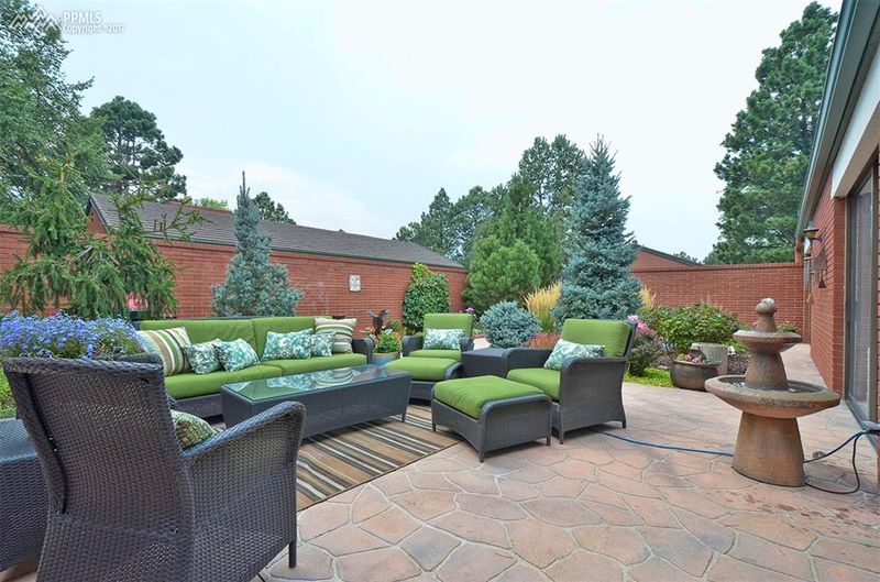 2664 Spring Grove Ter, Colorado Springs, CO 80906