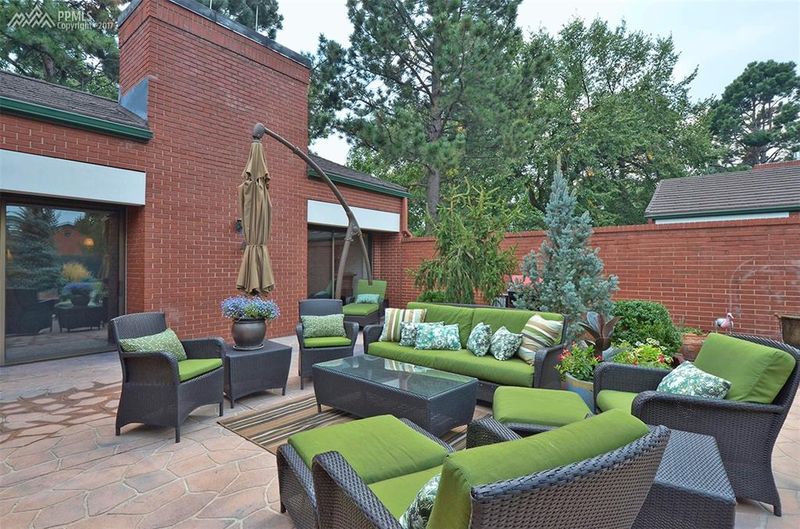 2664 Spring Grove Ter, Colorado Springs, CO 80906