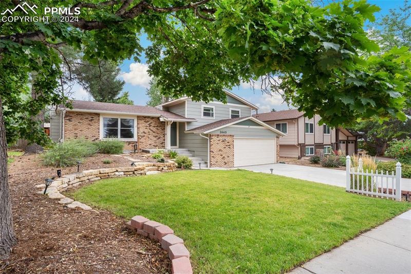 2665 Roundtop Dr, Colorado Springs, CO 80918