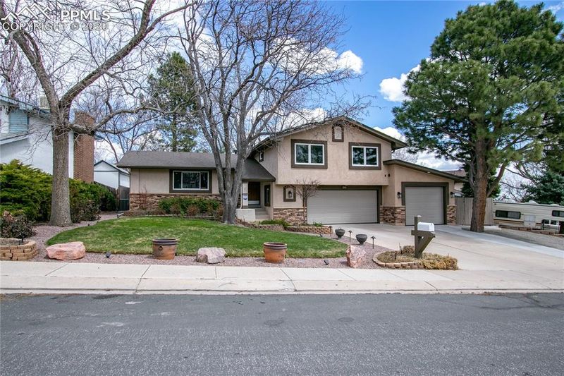 2665 Sierra Dr, Colorado Springs, CO 80917