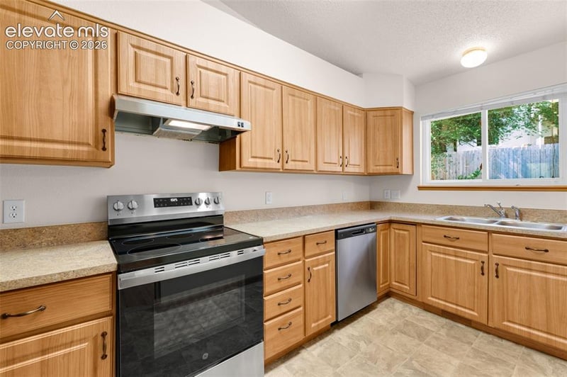 2667 Lear Dr, Colorado Springs, CO 80920