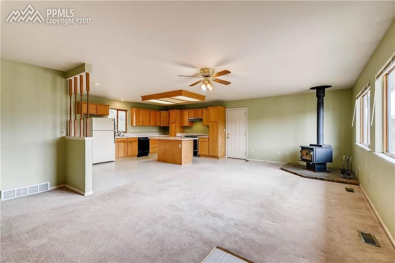 2675 Crestwood Dr, Monument, CO 80132