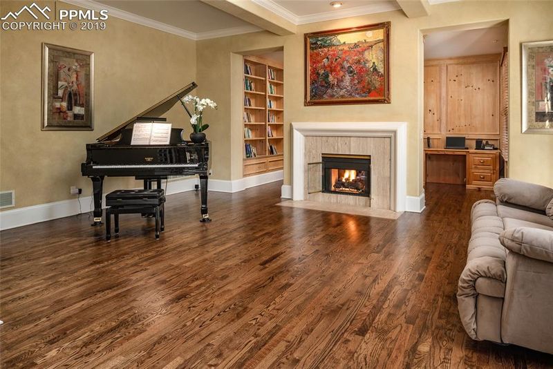 27 2nd St, Colorado Springs, CO 80906