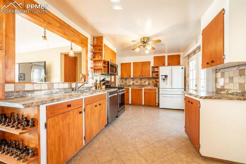27 Purdue St, Pueblo, CO 81005